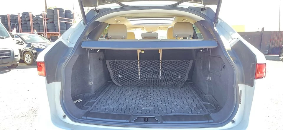 2018 Jaguar F-Pace - Image 11 of 16