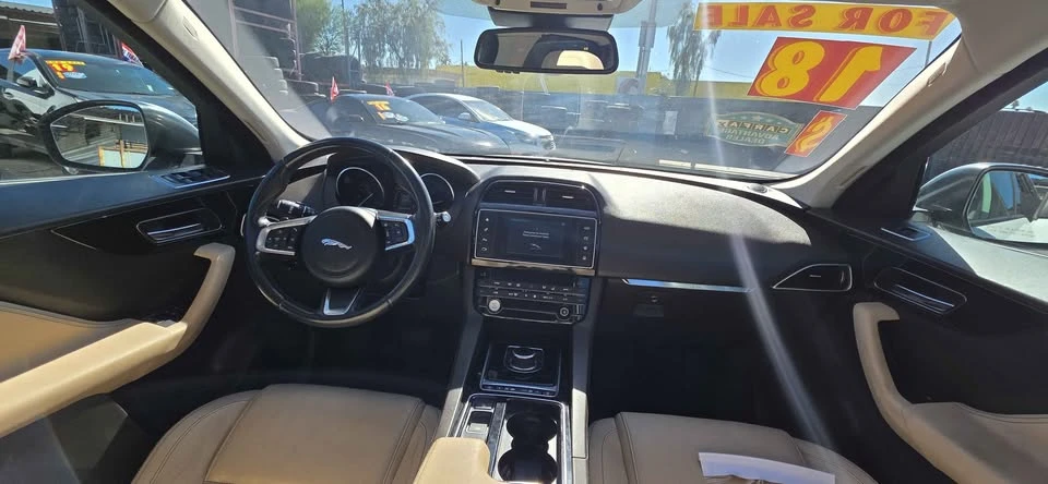 2018 Jaguar F-Pace - Image 10 of 16