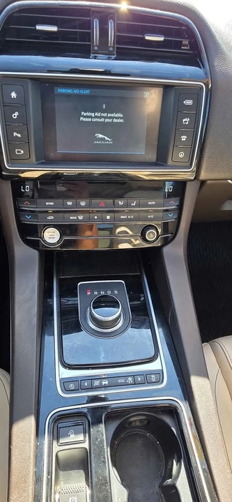 2018 Jaguar F-Pace - Image 14 of 16