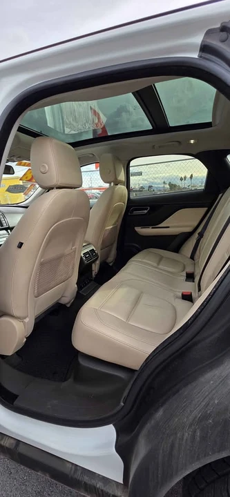 2018 Jaguar F-Pace - Image 12 of 17