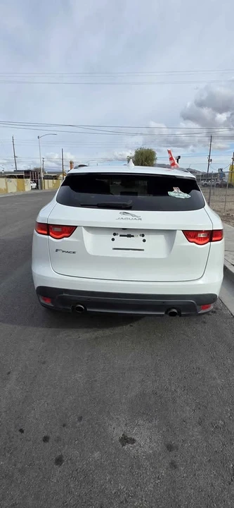 2018 Jaguar F-Pace - Image 5 of 17