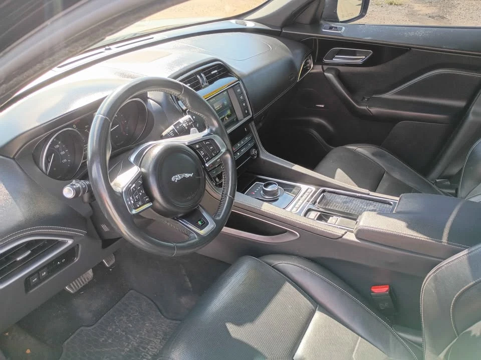 2018 Jaguar F-Pace - Image 16 of 20