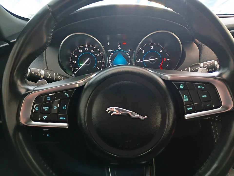 2018 Jaguar F-Pace - Image 11 of 20