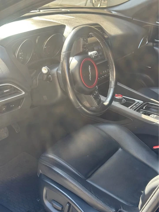 2018 Jaguar F-Pace - Image 3 of 19