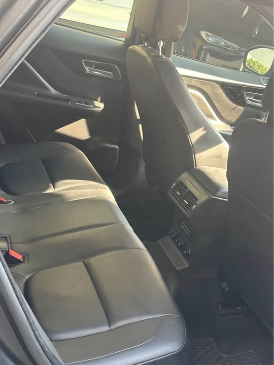 2018 Jaguar F-Pace - Image 2 of 19