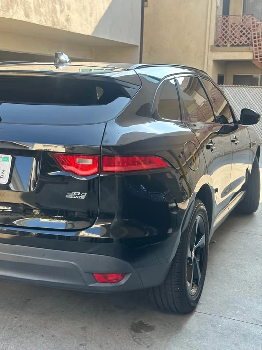 2018 Jaguar F-Pace - Image 17 of 19