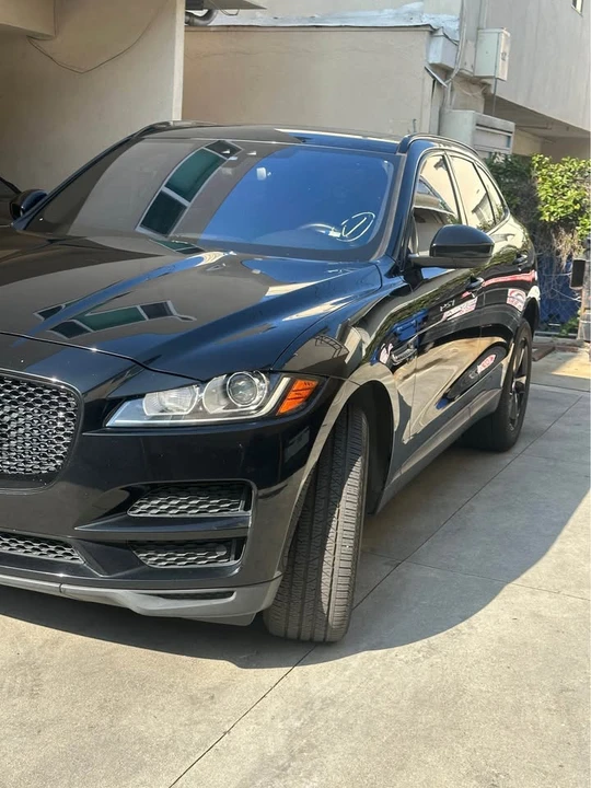 2018 Jaguar F-Pace - Image 13 of 19