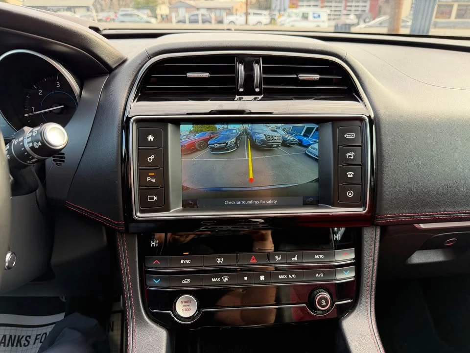 2018 Jaguar F-Pace - Image 17 of 20