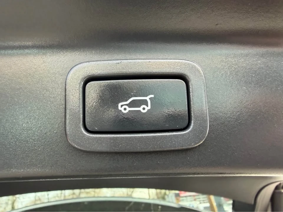 2018 Jaguar F-Pace - Image 12 of 20