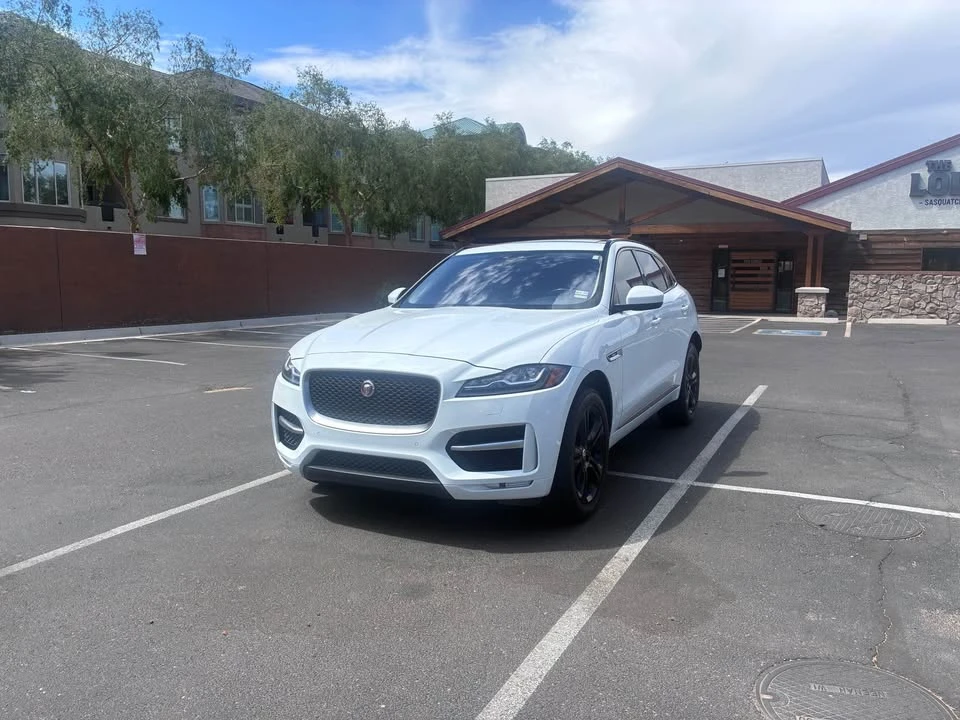 2018 Jaguar F-Pace - Image 5 of 9
