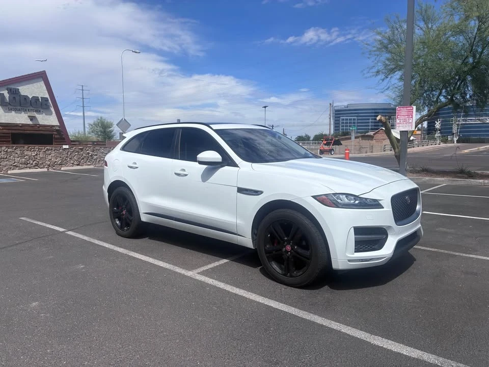 2018 Jaguar F-Pace - Image 7 of 9