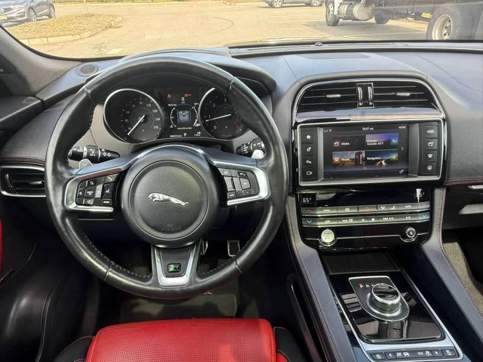 2018 Jaguar F-Pace - Image 13 of 18