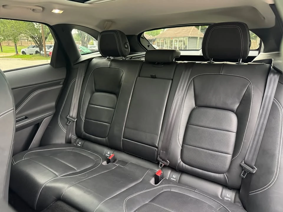 2018 Jaguar F-Pace - Image 15 of 20