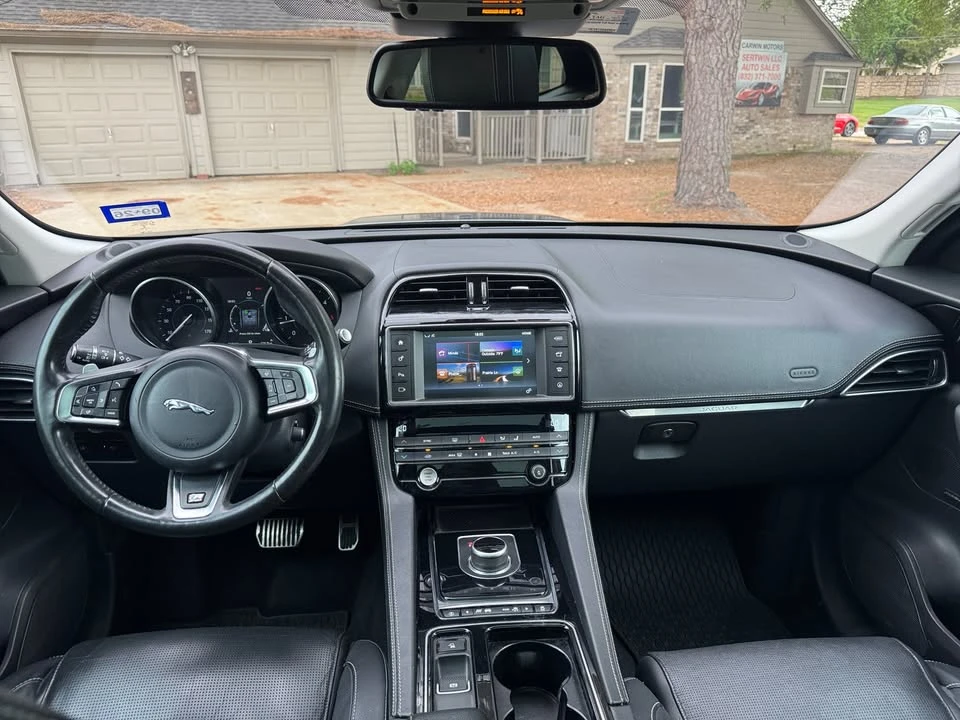 2018 Jaguar F-Pace - Image 11 of 20