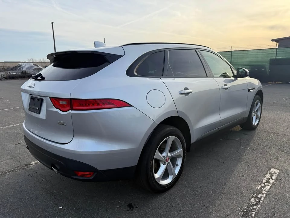 2018 Jaguar F-Pace - Image 6 of 17