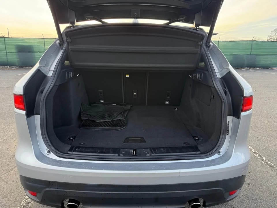 2018 Jaguar F-Pace - Image 14 of 17