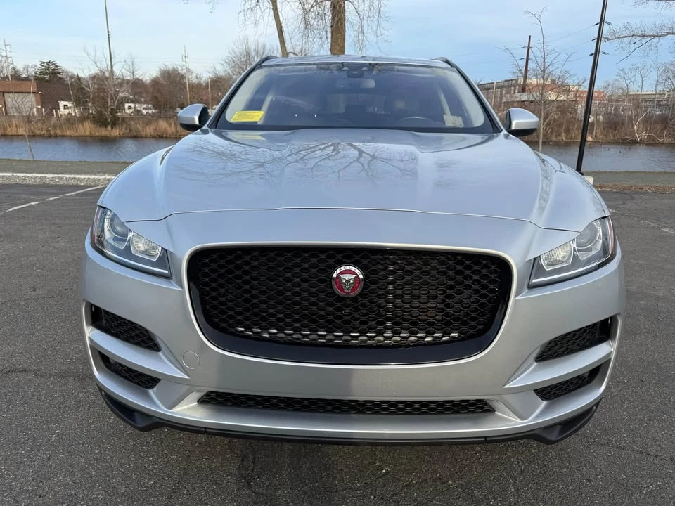 2018 Jaguar F-Pace - Image 3 of 17