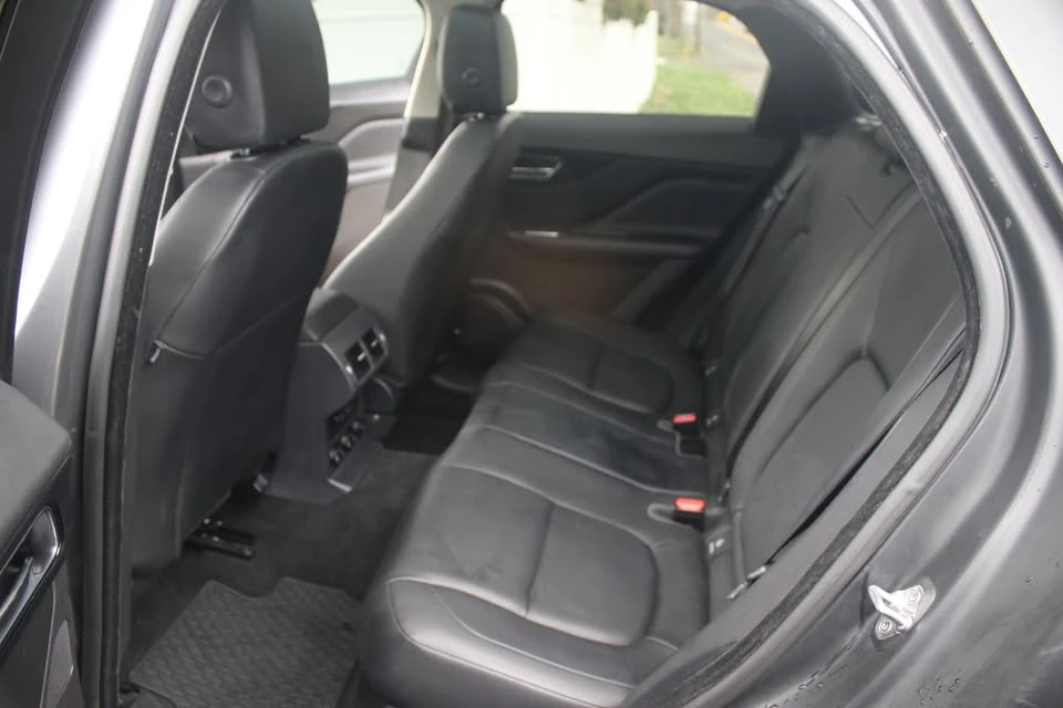2018 Jaguar F-Pace - Image 11 of 13