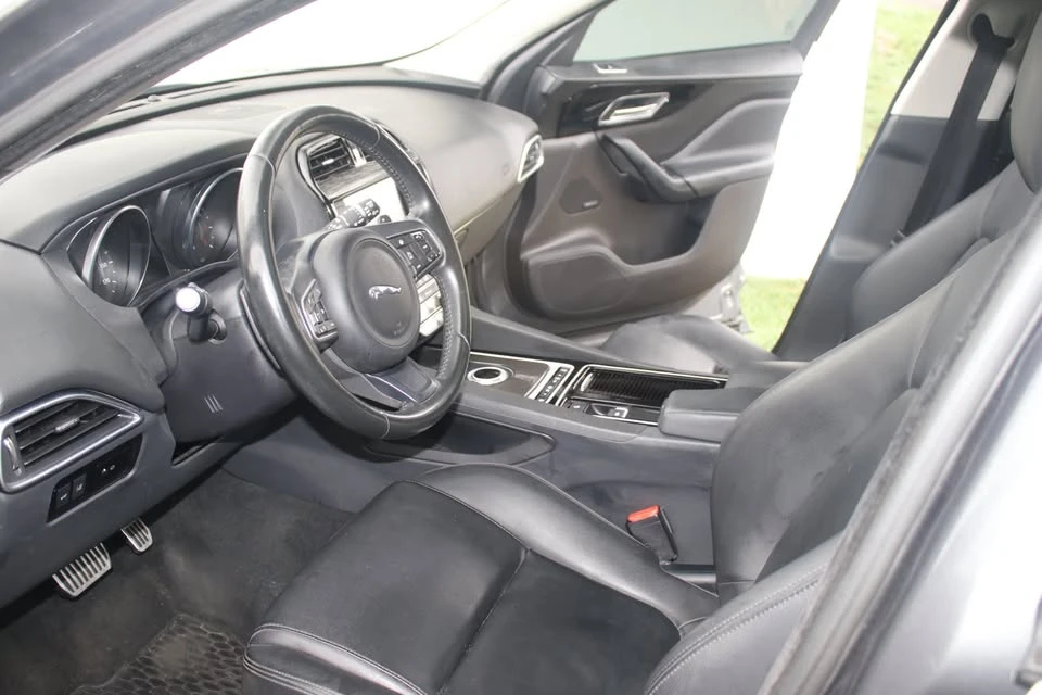 2018 Jaguar F-Pace - Image 8 of 13