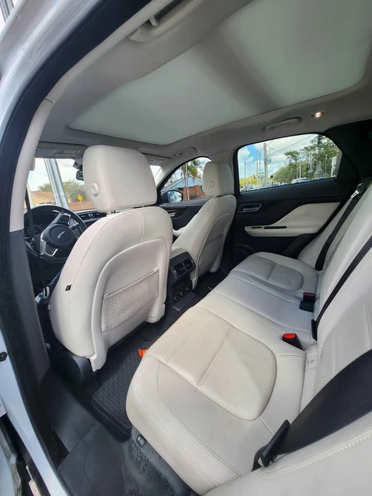 2018 Jaguar F-Pace - Image 6 of 14