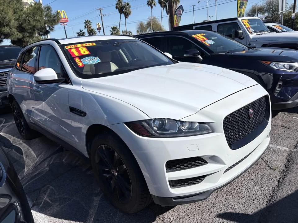 2018 Jaguar F-Pace - Image 2 of 9
