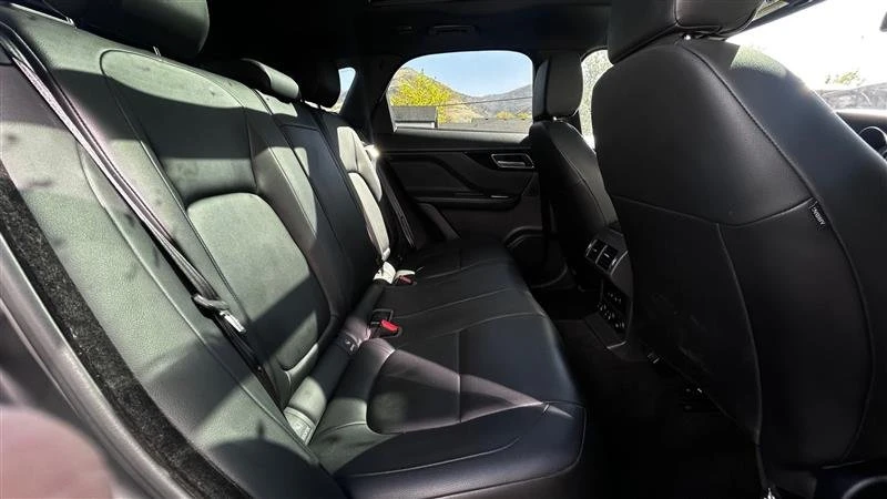 2018 Jaguar F-Pace - Image 11 of 12