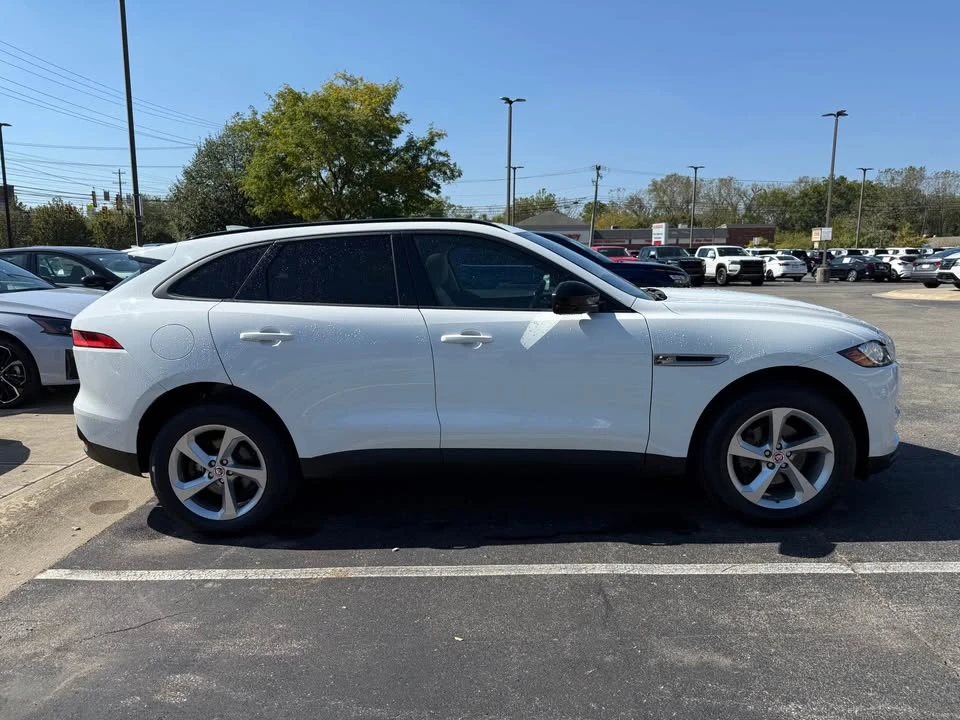 2018 Jaguar F-Pace - Image 5 of 10