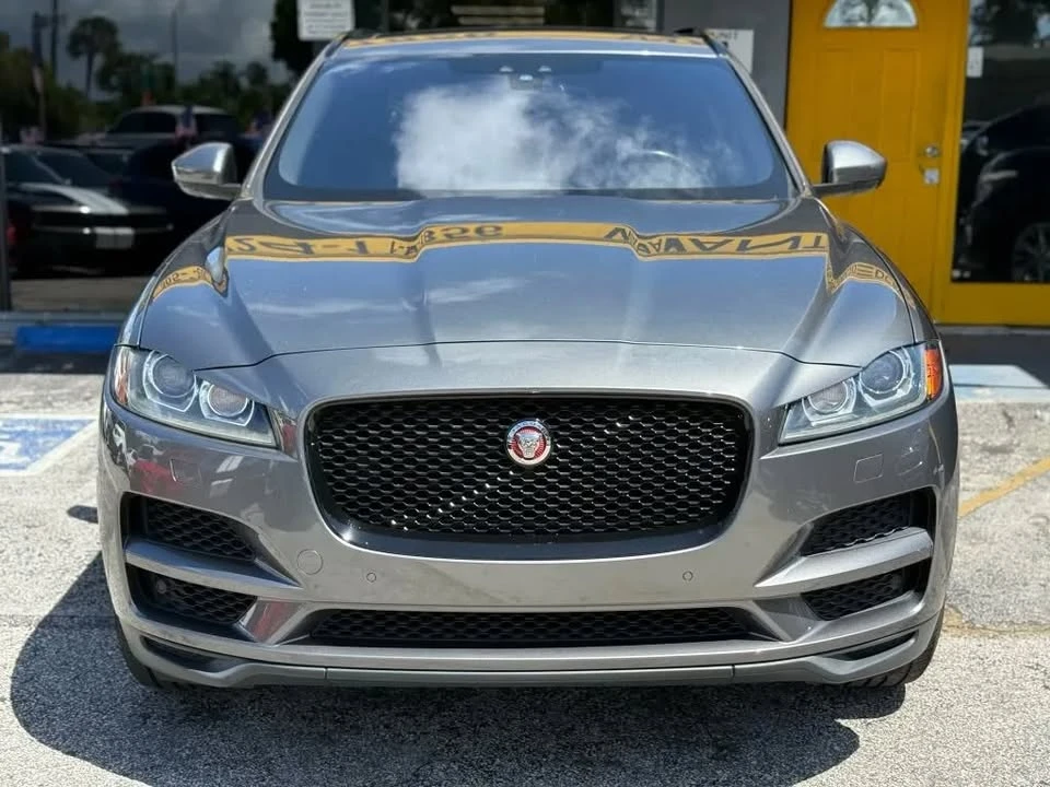 2018 Jaguar F-Pace - Image 2 of 19
