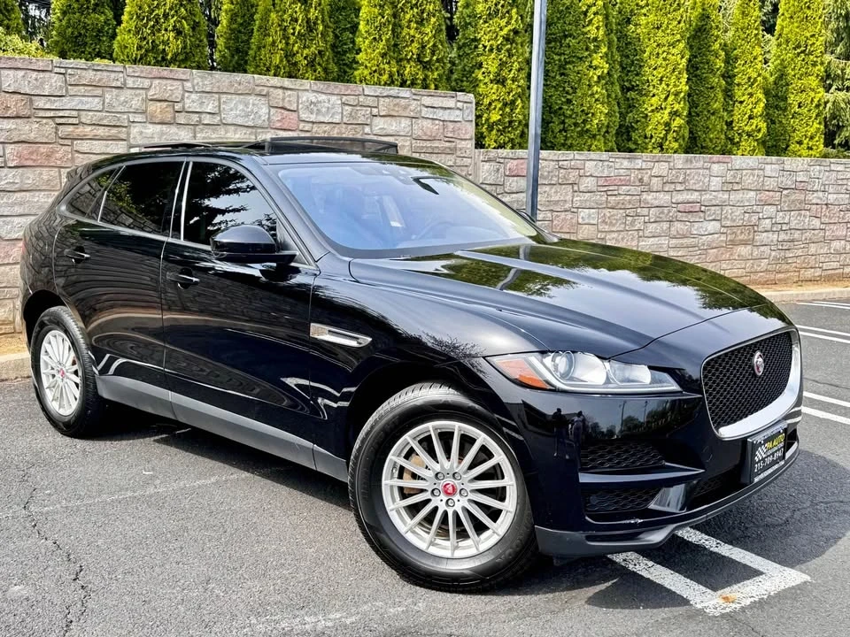 2018 Jaguar F-Pace - Image 2 of 20