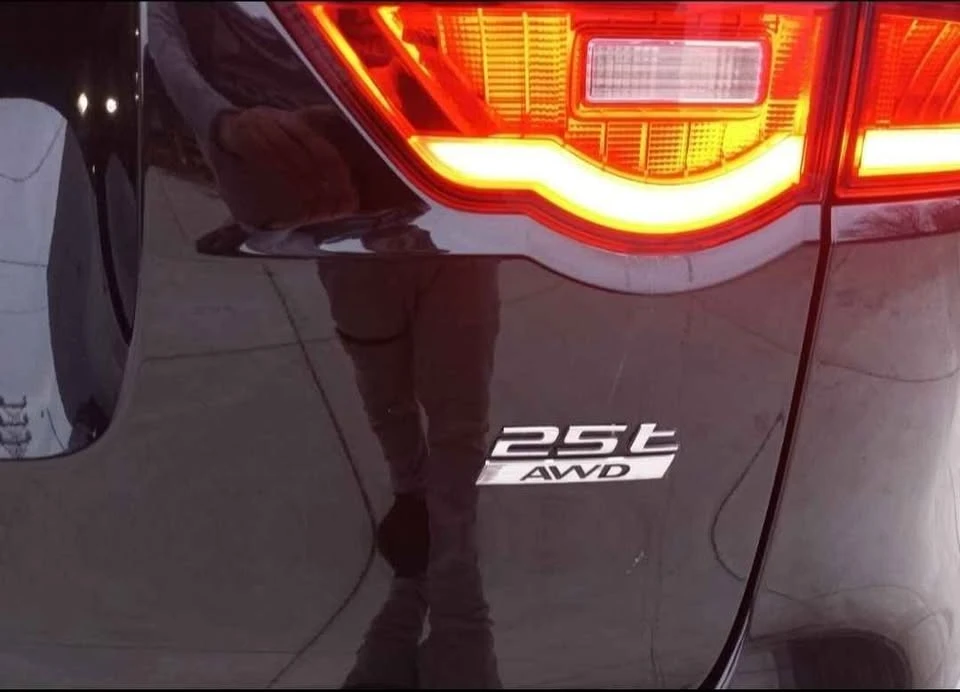 2018 Jaguar F-Pace - Image 7 of 18