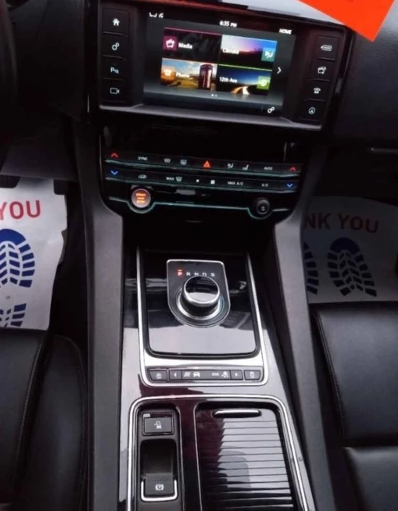 2018 Jaguar F-Pace - Image 13 of 18