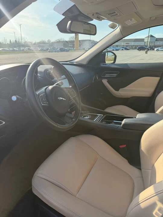 2018 Jaguar F-Pace - Image 9 of 10