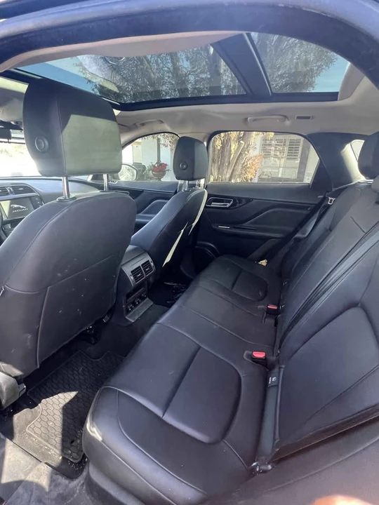 2018 Jaguar F-Pace - Image 6 of 7