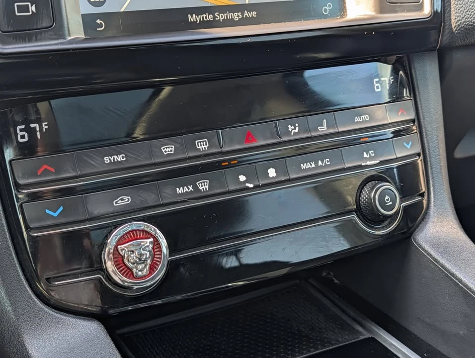 2018 Jaguar F-Pace - Image 15 of 19