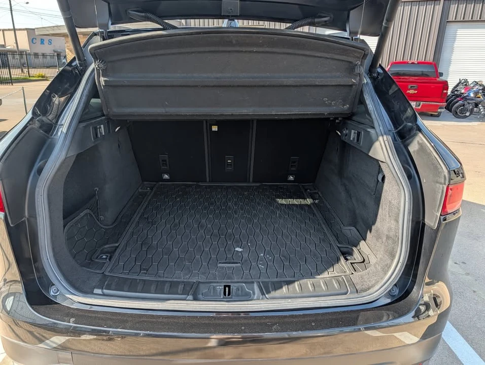 2018 Jaguar F-Pace - Image 18 of 19