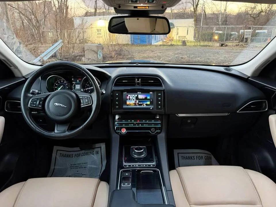 2018 Jaguar F-Pace - Image 8 of 14