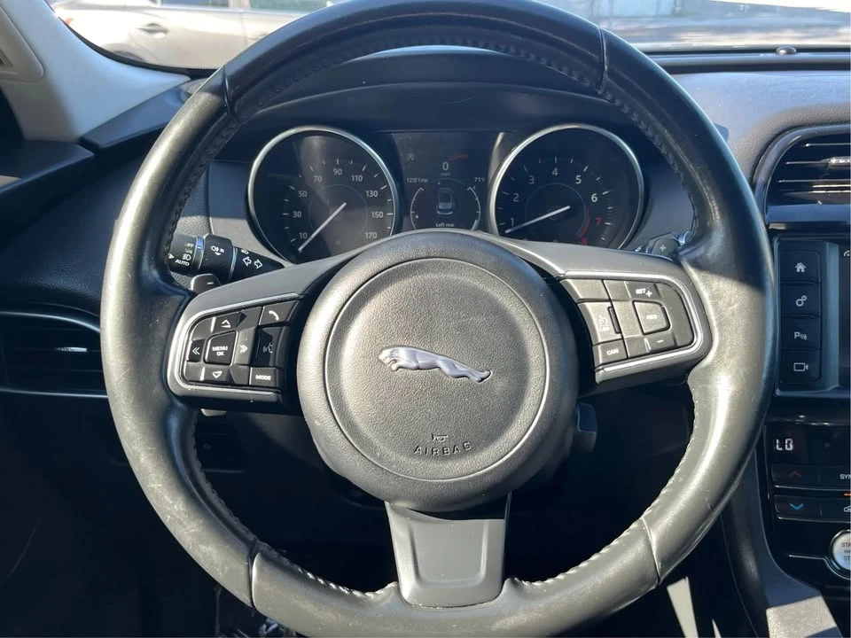 2018 Jaguar F-Pace - Image 16 of 19