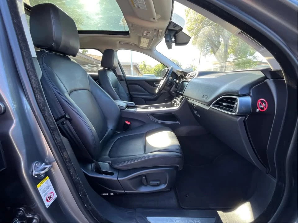 2018 Jaguar F-Pace - Image 11 of 19