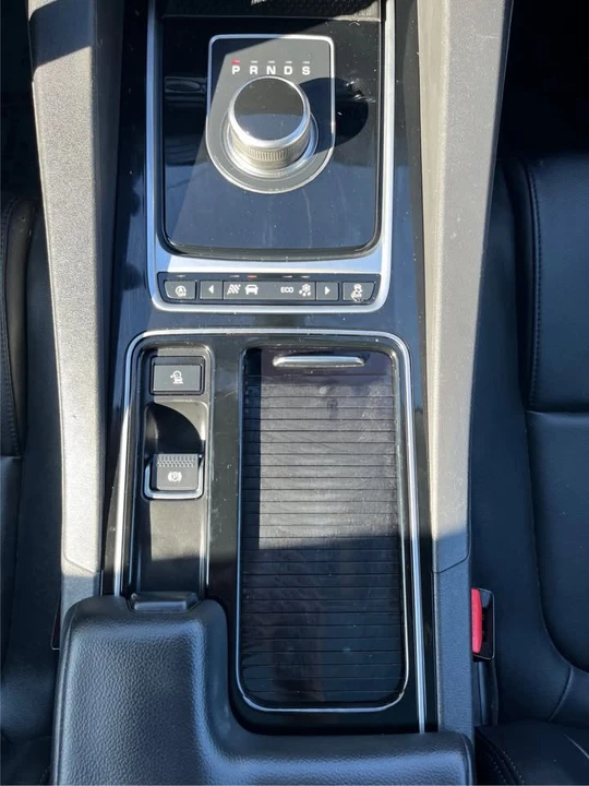 2018 Jaguar F-Pace - Image 15 of 19