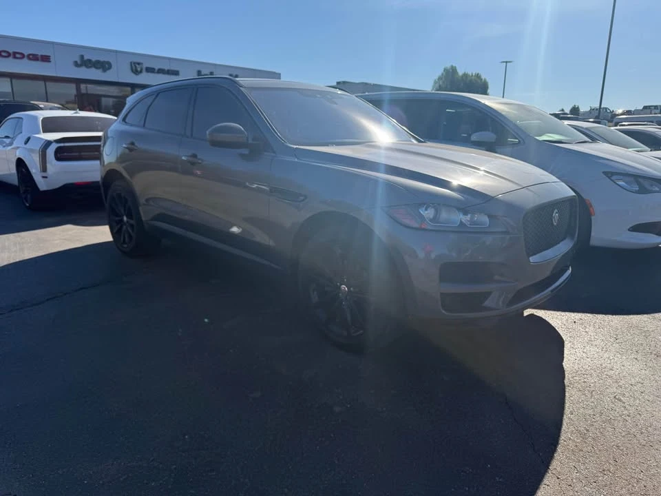 2018 Jaguar F-Pace - Image 2 of 7