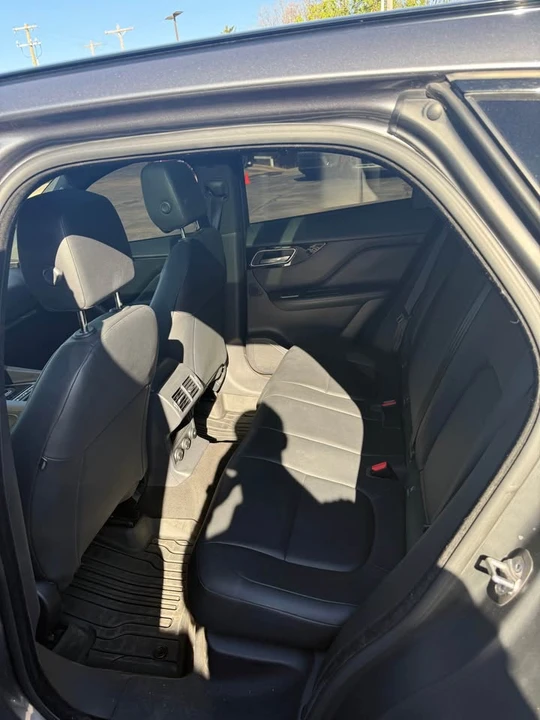 2018 Jaguar F-Pace - Image 7 of 7