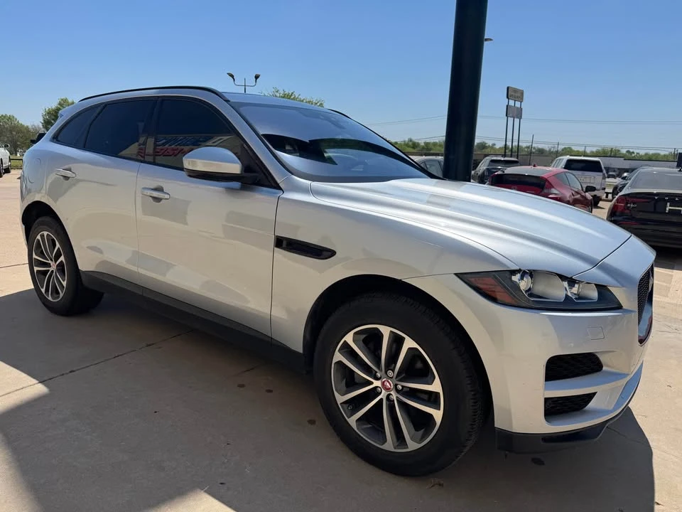 2018 Jaguar F-Pace - Image 3 of 11