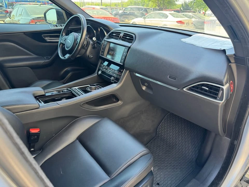 2018 Jaguar F-Pace - Image 6 of 11
