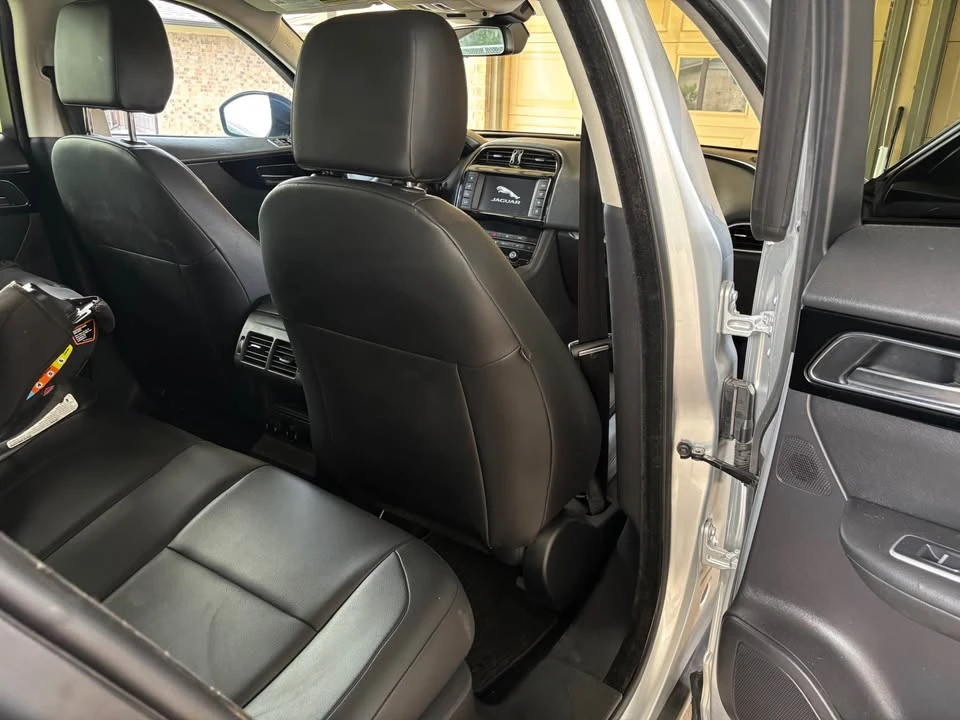 2018 Jaguar F-Pace - Image 6 of 7