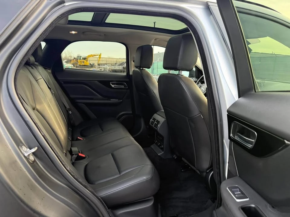 2018 Jaguar F-Pace - Image 17 of 18