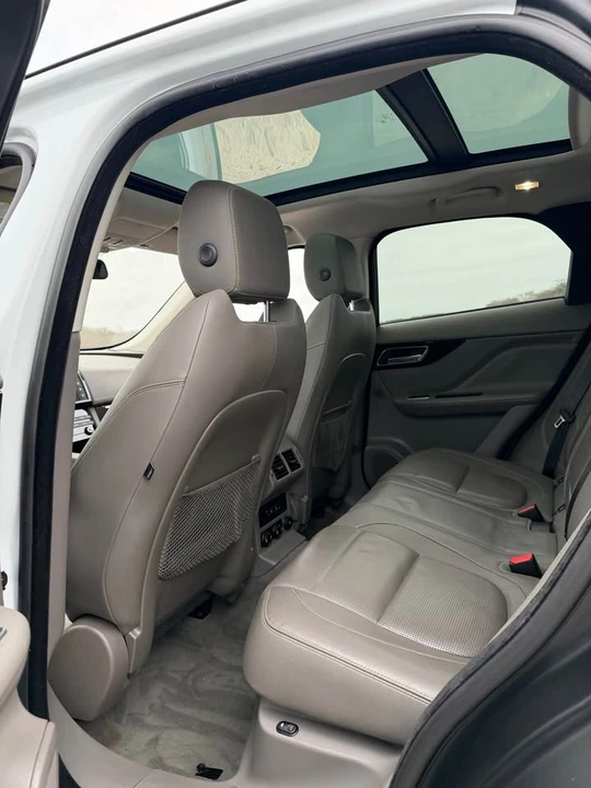 2018 Jaguar F-Pace - Image 6 of 16