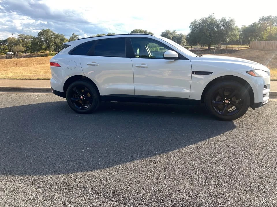 2018 Jaguar F-Pace - Image 2 of 12