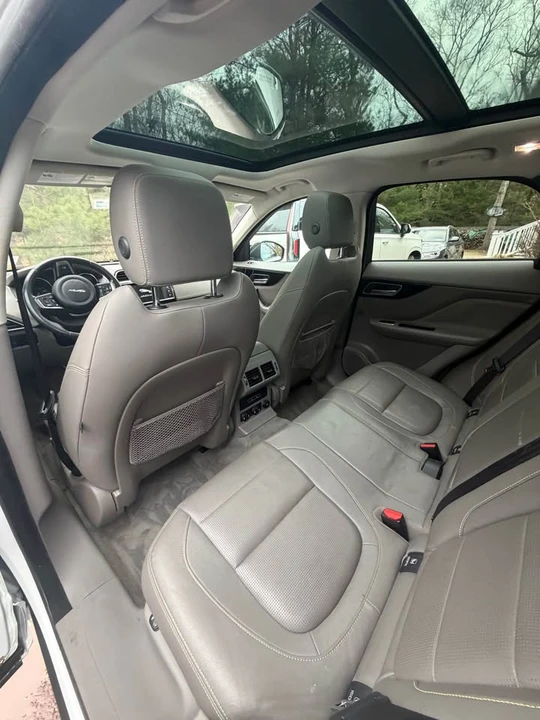 2018 Jaguar F-Pace - Image 15 of 16