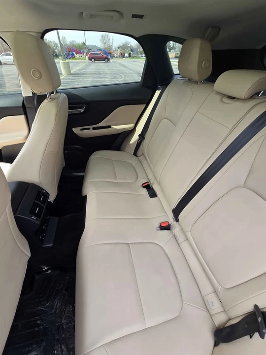 2018 Jaguar F-Pace - Image 10 of 11