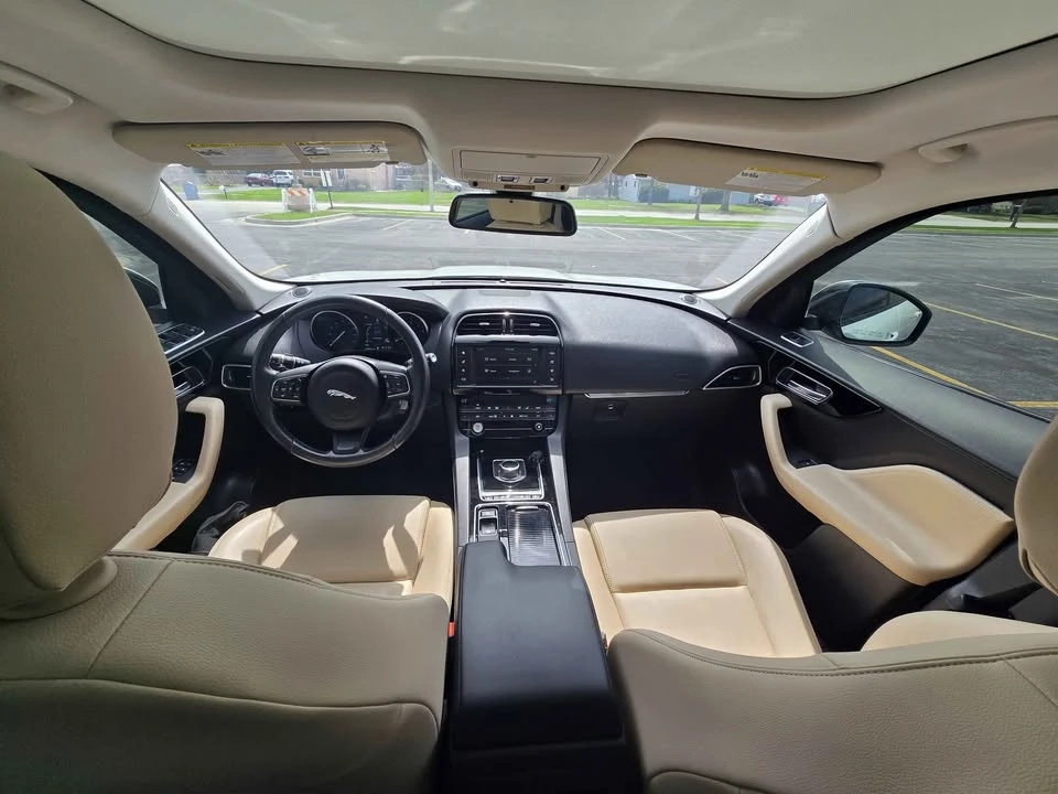 2018 Jaguar F-Pace - Image 9 of 11